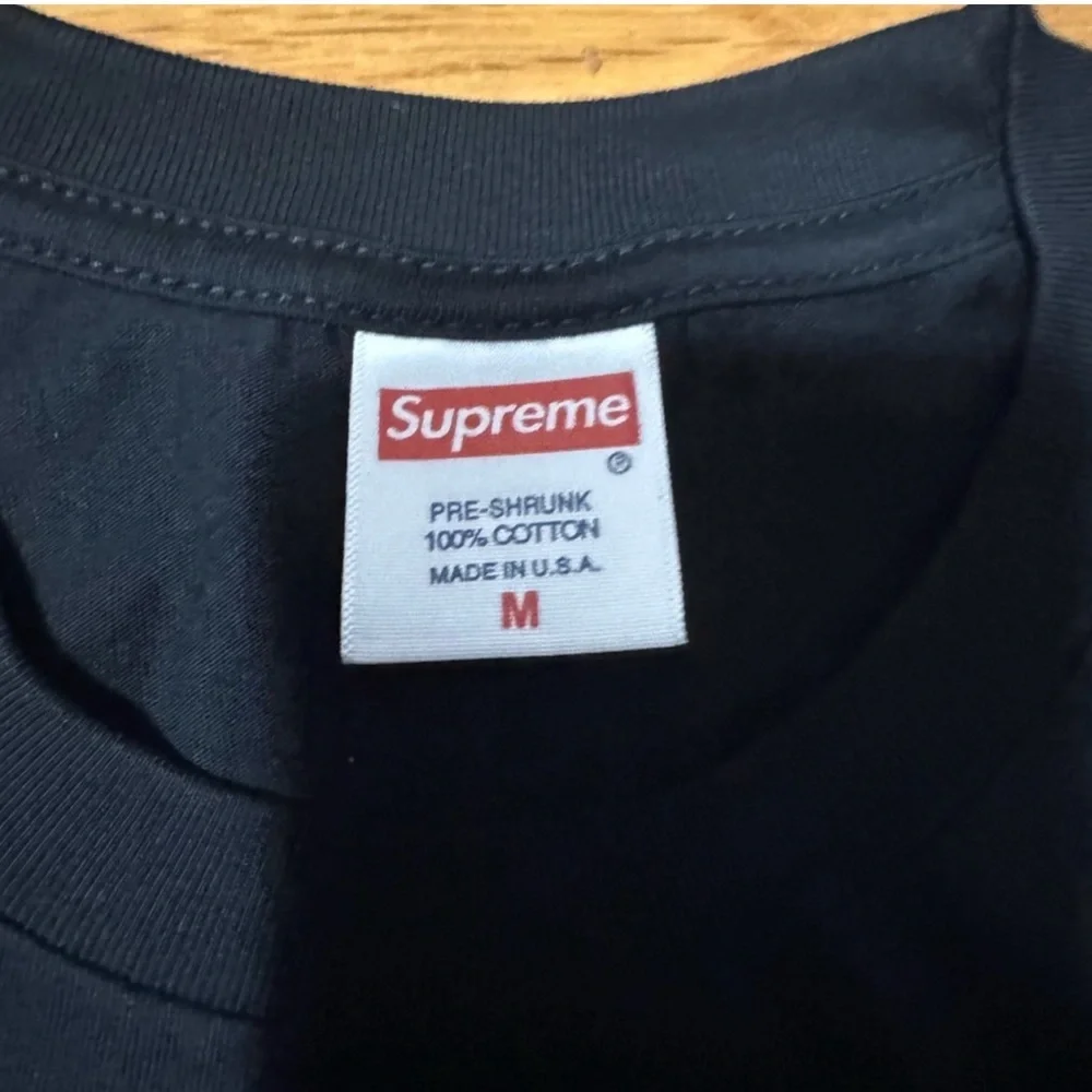 Supreme t shirt - Picture 4 of 4